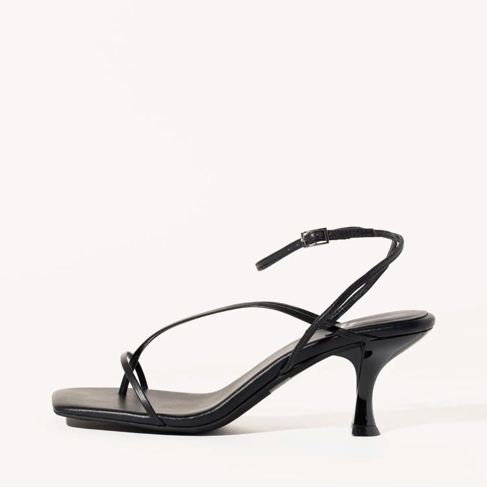 Jeffrey Campbell Fluxx straps sandals black 6.5